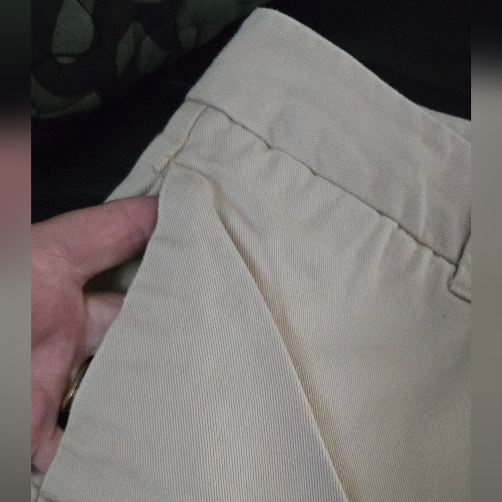 GAP Tan/gold Walking Shorts Like New Sz8 - Picture 6 of 8